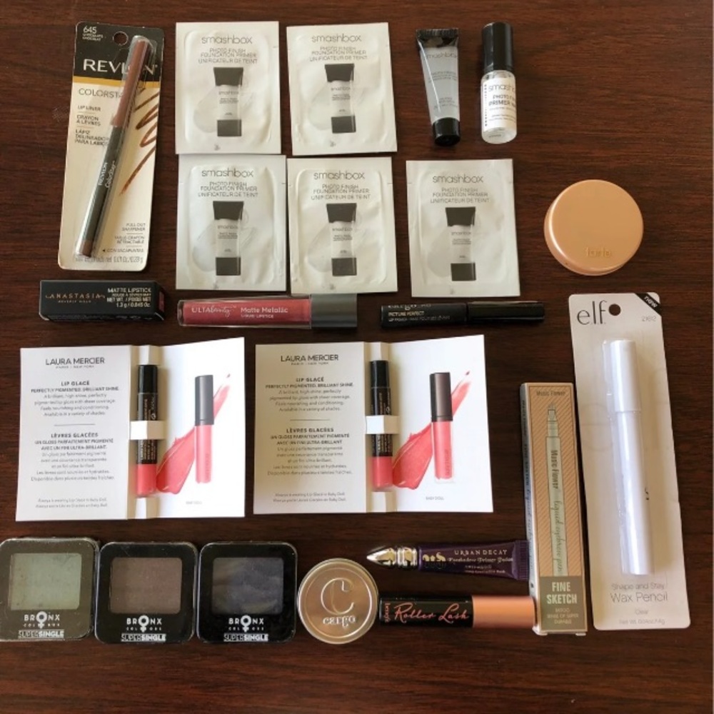 23 Piece Make up bundle Full size & Deluxe minis